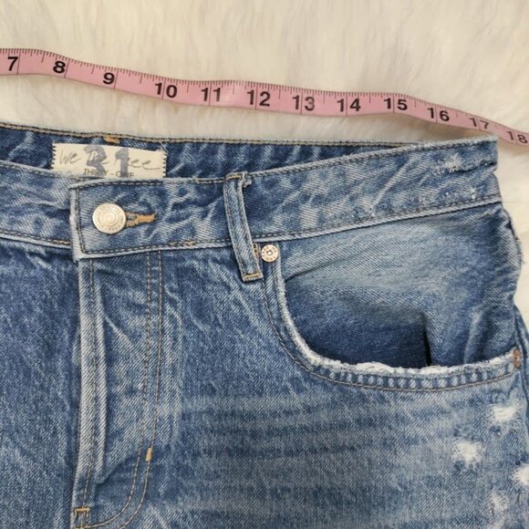 Free People Festival Y2K disstressed 31 Mid waist Frayed Short Shorts - Picture 6 of 10